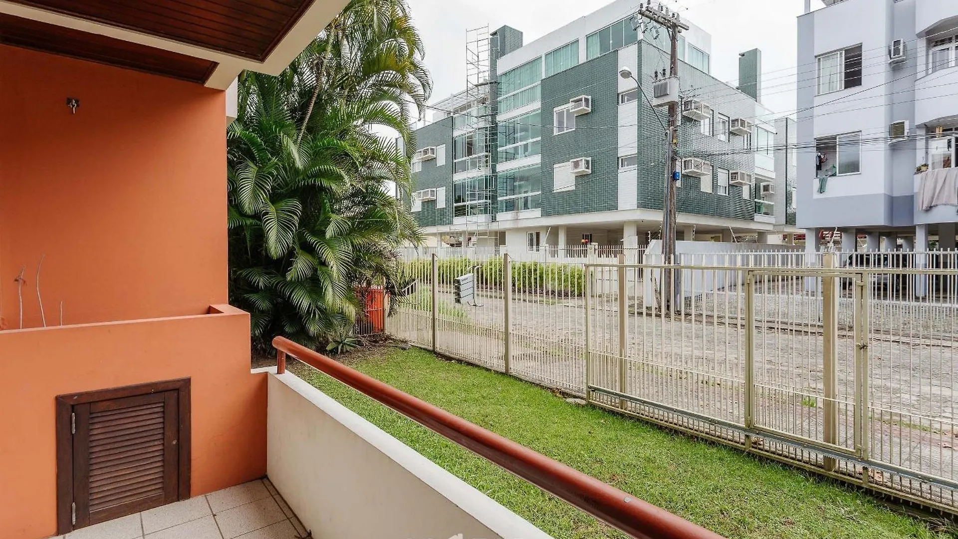 Lindos Apartamentos Prox Da Praia Stcy Florianópolis البرازيل
