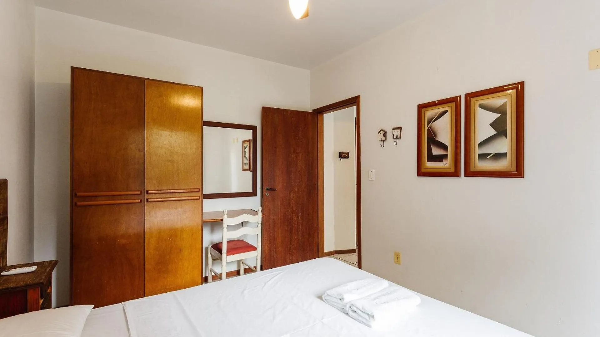 Lindos Apartamentos Prox Da Praia Stcy Florianópolis 0*,  Brasil